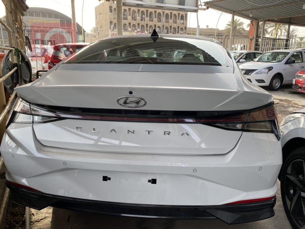 هیوندای ئەلەنترا